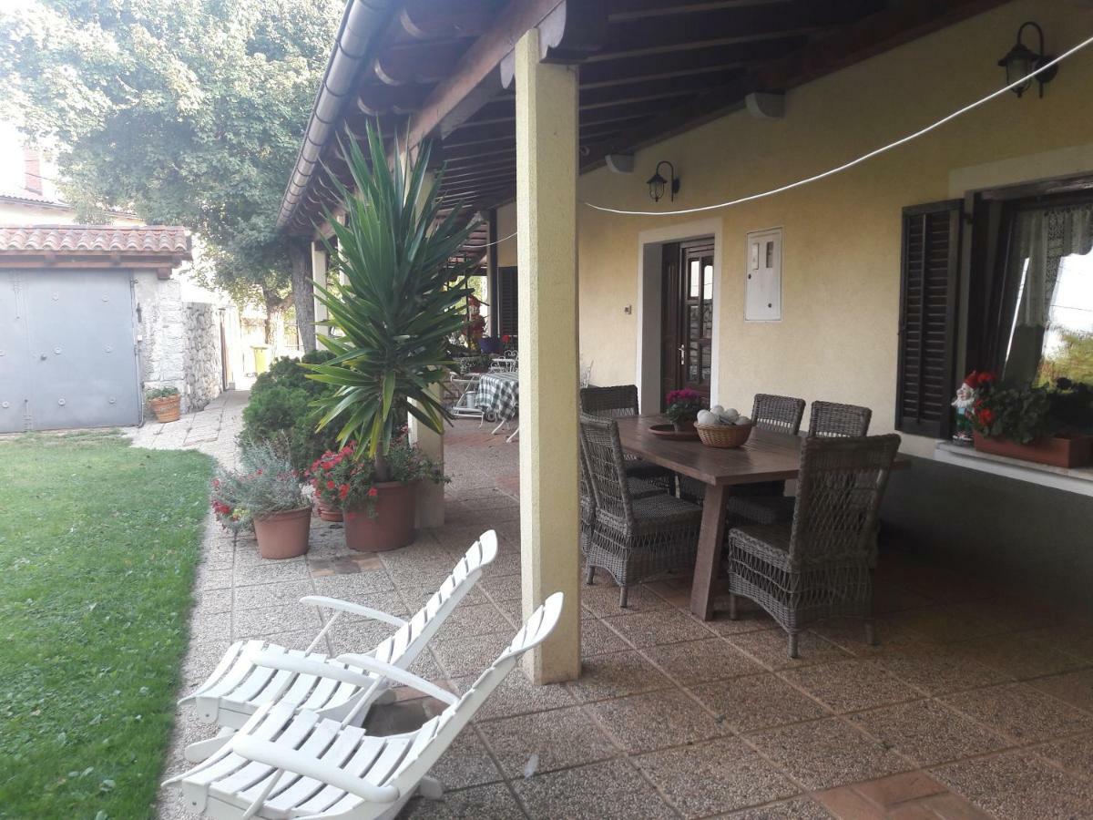 Maison d'hôtes Country House Lokev Extérieur photo